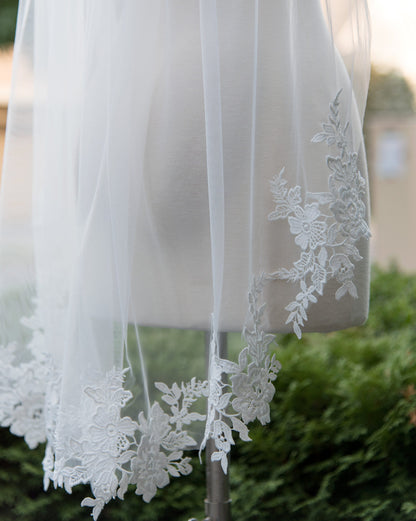 Wedding veil, bridal veil, wedding veil ivory, wedding veil lace, lace bridal veil, elbow length, fingertip length