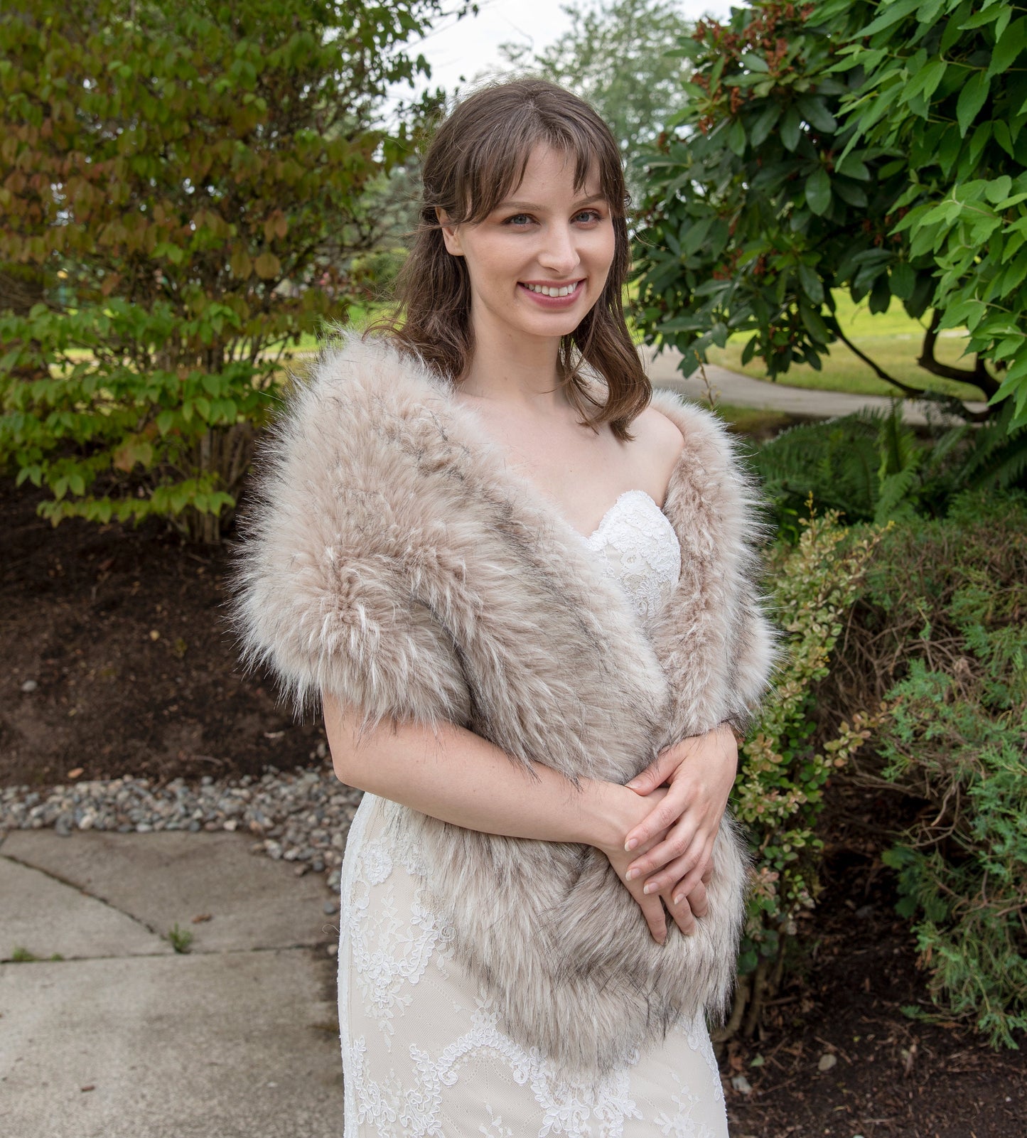 Blush beige faux fur shawl, bridal faux fur wrap, faux fur stole, wedding cape, faux fur shrug B005-blush