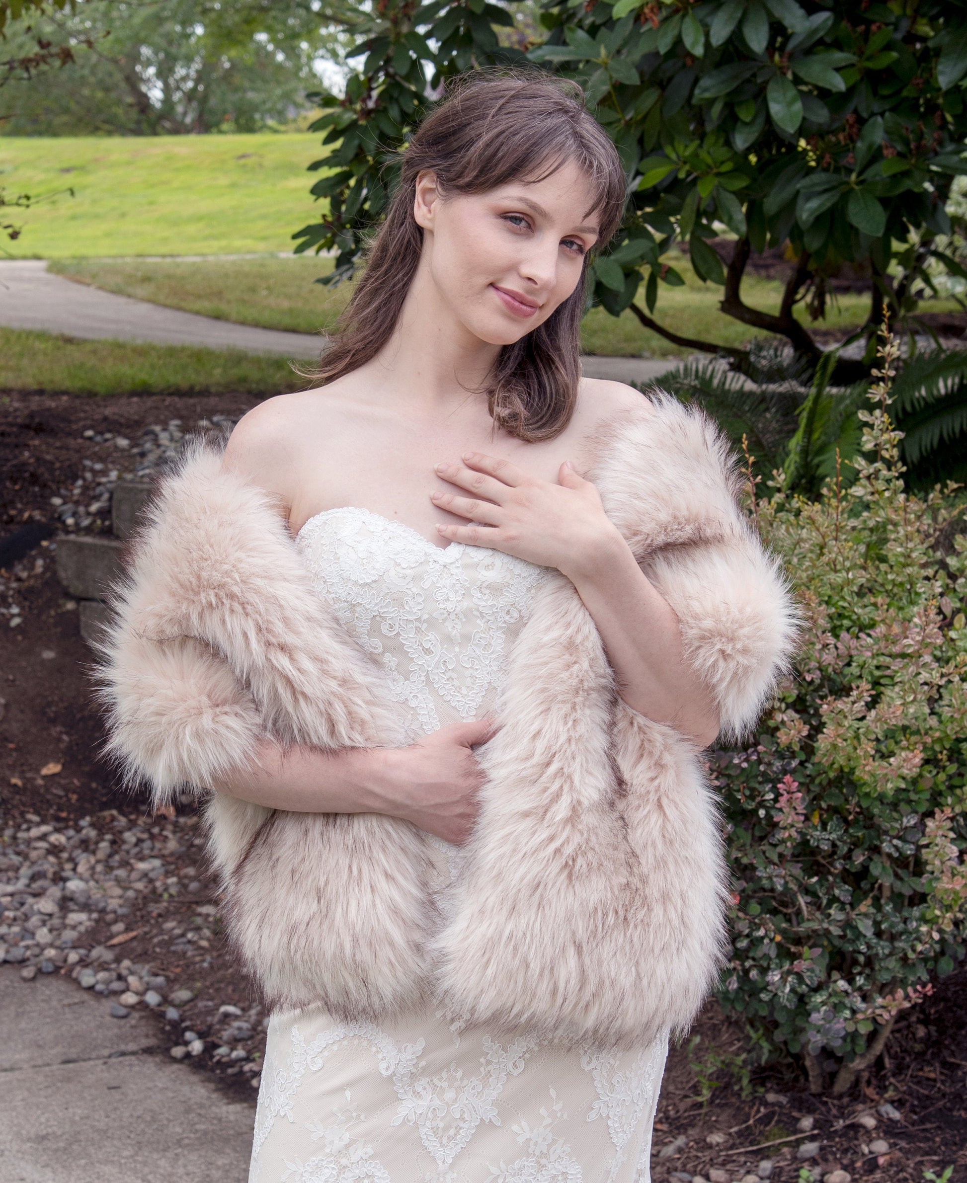 Light blush faux fur bridal wrap, wedding faux fur shawl, faux fur stole, bridal cape, faux fur shrug B005-light-blush-new