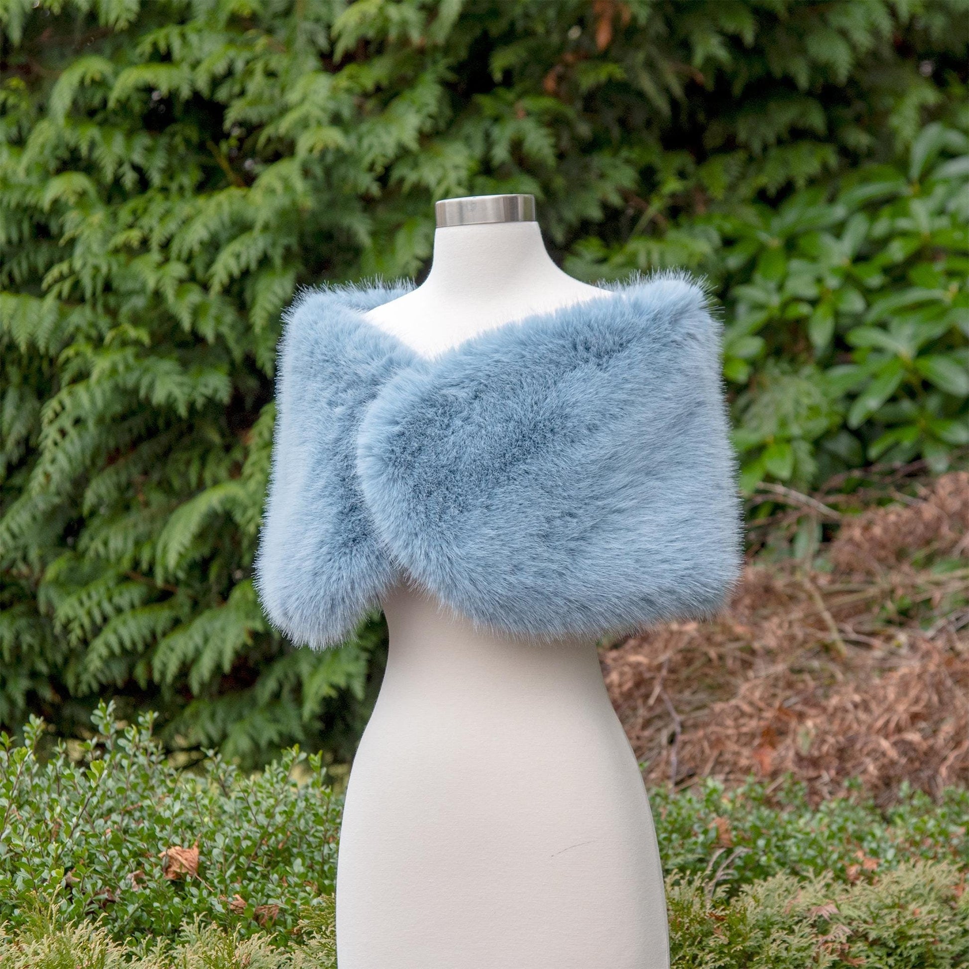 Blue faux fur wrap, silver faux fur stole, faux fur shawl, bridal wrap, wedding shrug, bridal shrug, faux fur cape, faux fur wrap B012-blue