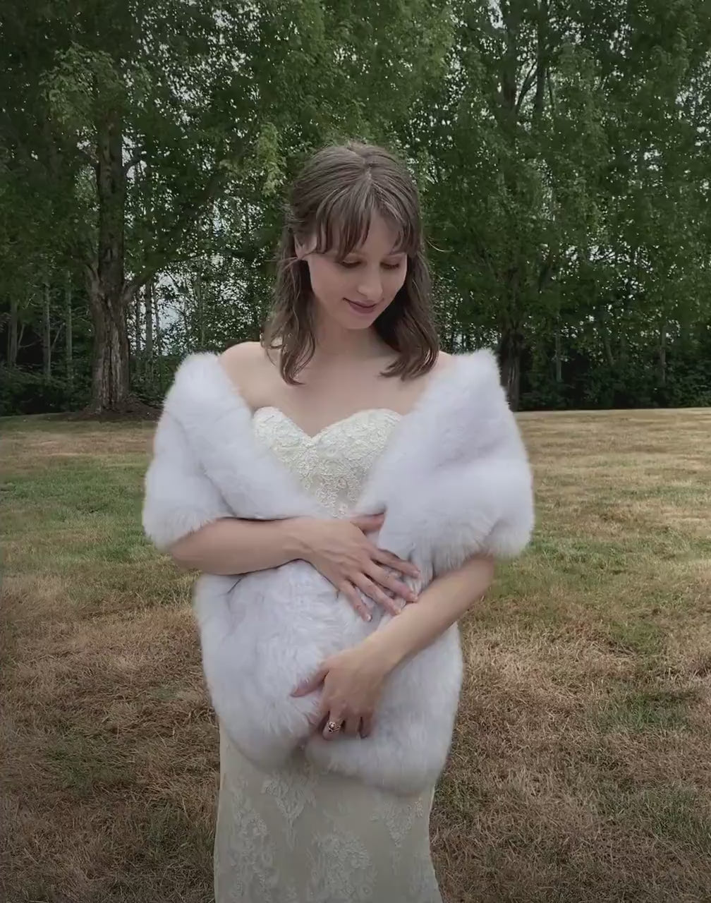 Light gray faux fur bridal wrap with darker tips, wedding fur shawl, silver fur wrap, bridal faux fur stole, fur cape B005-light-gray