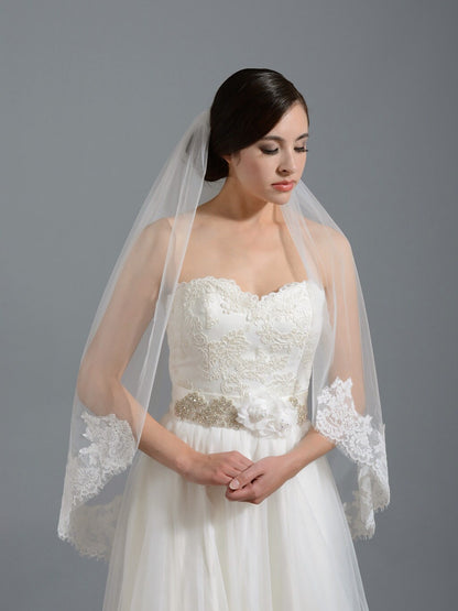 Wedding veil, bridal veil, wedding veil ivory, wedding veil lace trim, alencon lace veil