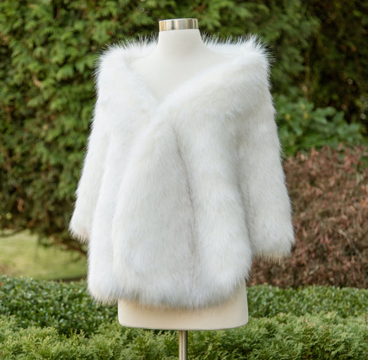 20" wide ivory faux fur shawl with black tips B010-ivory-black-tips