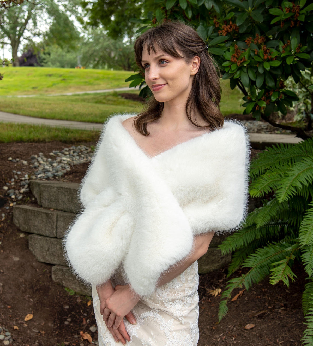 Light Ivory Faux Fur Shawl Wedding Stole, Soft Fleece Lined Bridal Wrap