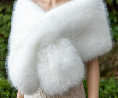 Light Ivory Faux Fur Shawl Wedding Stole, Soft Fleece Lined Bridal Wrap