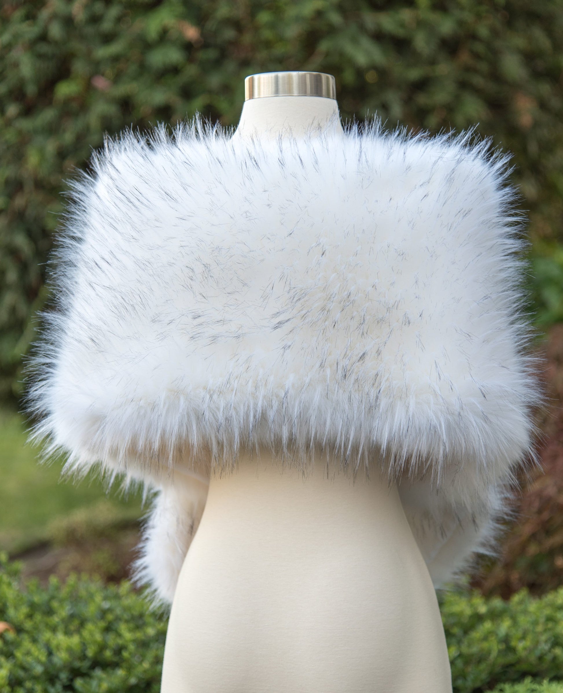 White faux fur wrap B005-white-darker-tips