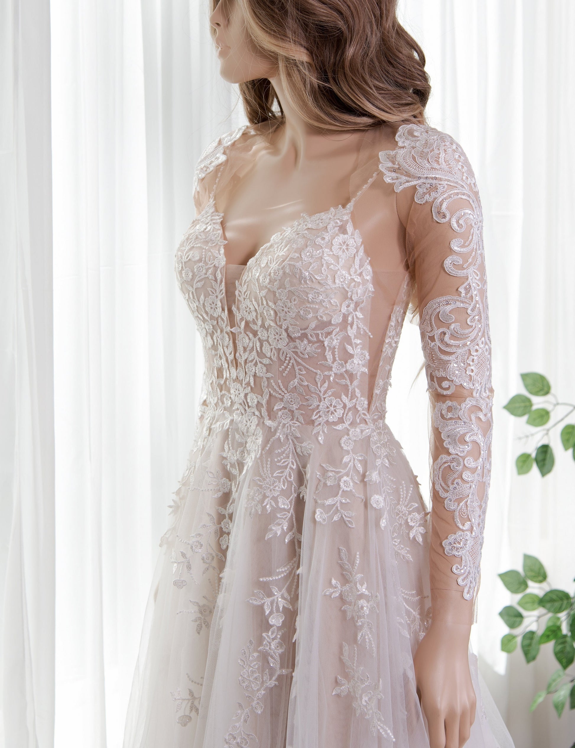 Add long sleeves to your dress without sewing bolero jacket with sequined lace appliques on the sleeves wedding dress topper