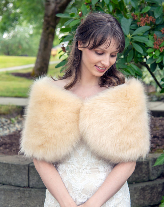 Champagne faux fur bridal wrap, wedding faux fur shawl, faux fur bridal stole, faux fur cape B012-Champagne