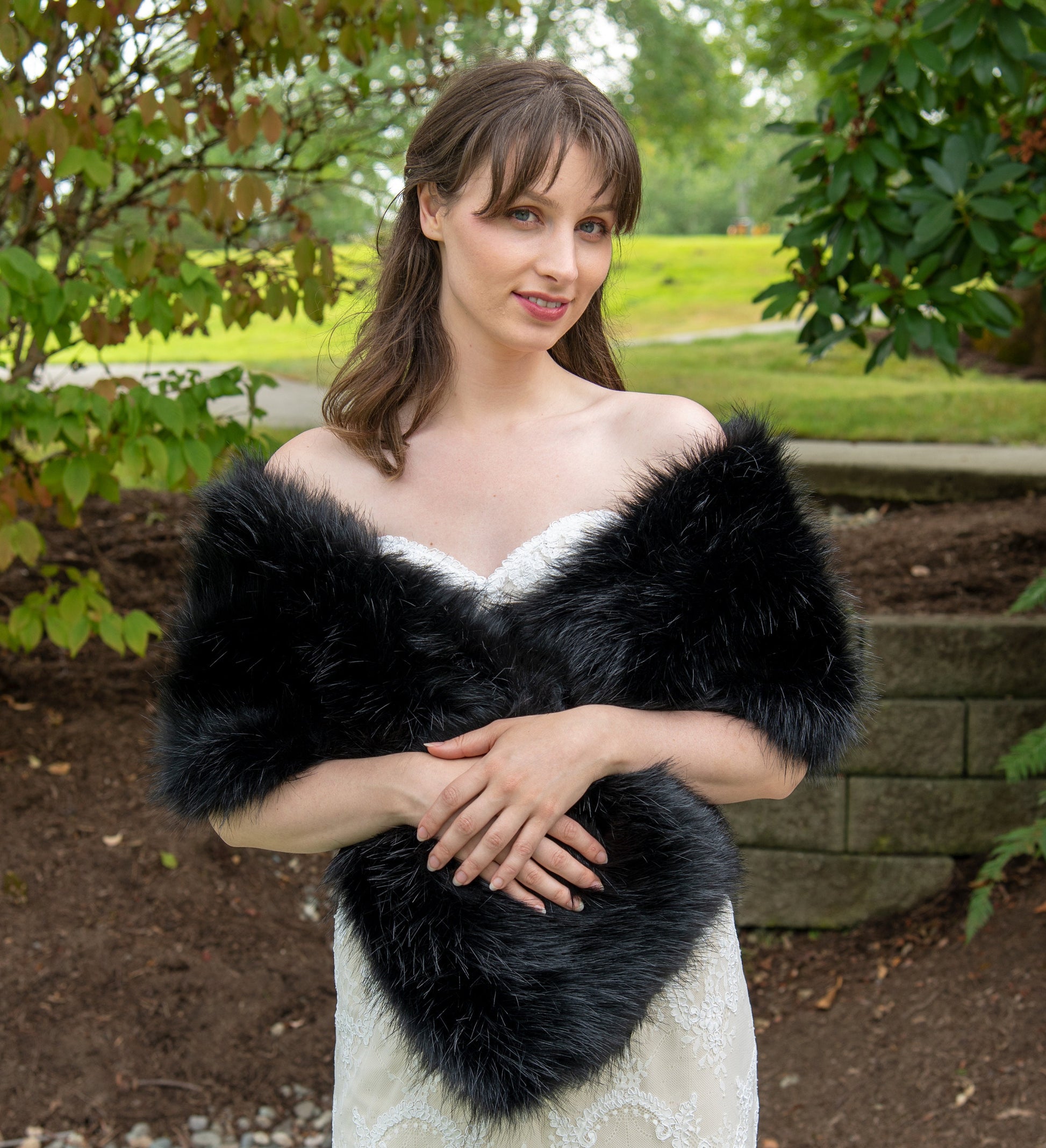 Black faux fur bridal wrap, wedding faux fur shawl, faux fur stole, bridal cape, black wedding wrap B005-Black