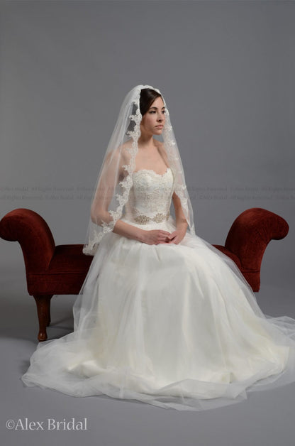 wedding veil, bridal veil, fingertip veil, alencon lace veil, wedding veil ivory, wedding veil white